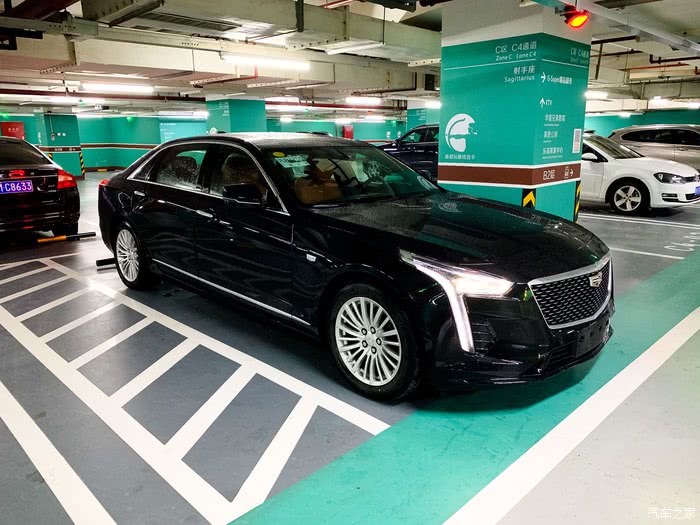 实拍2019款凯迪拉克CT6,配同级唯一2.0T+10AT,奥迪A6L压力大了